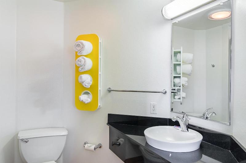 Motel 6 Wheatland, WY image