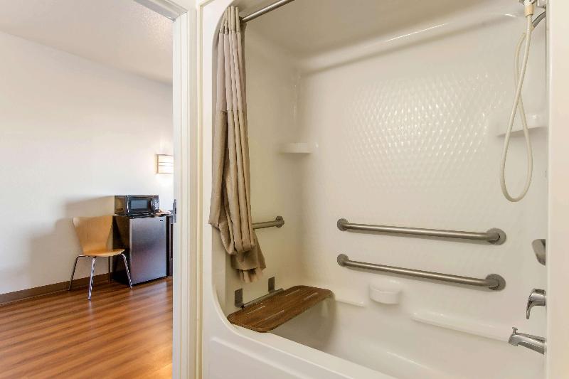 Motel 6 Wheatland, WY image