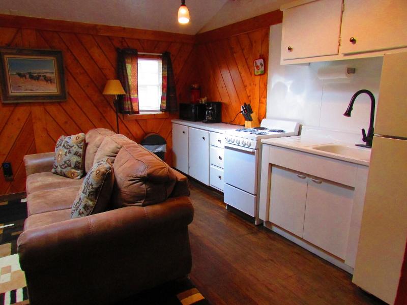 Chinook Winds Motel image
