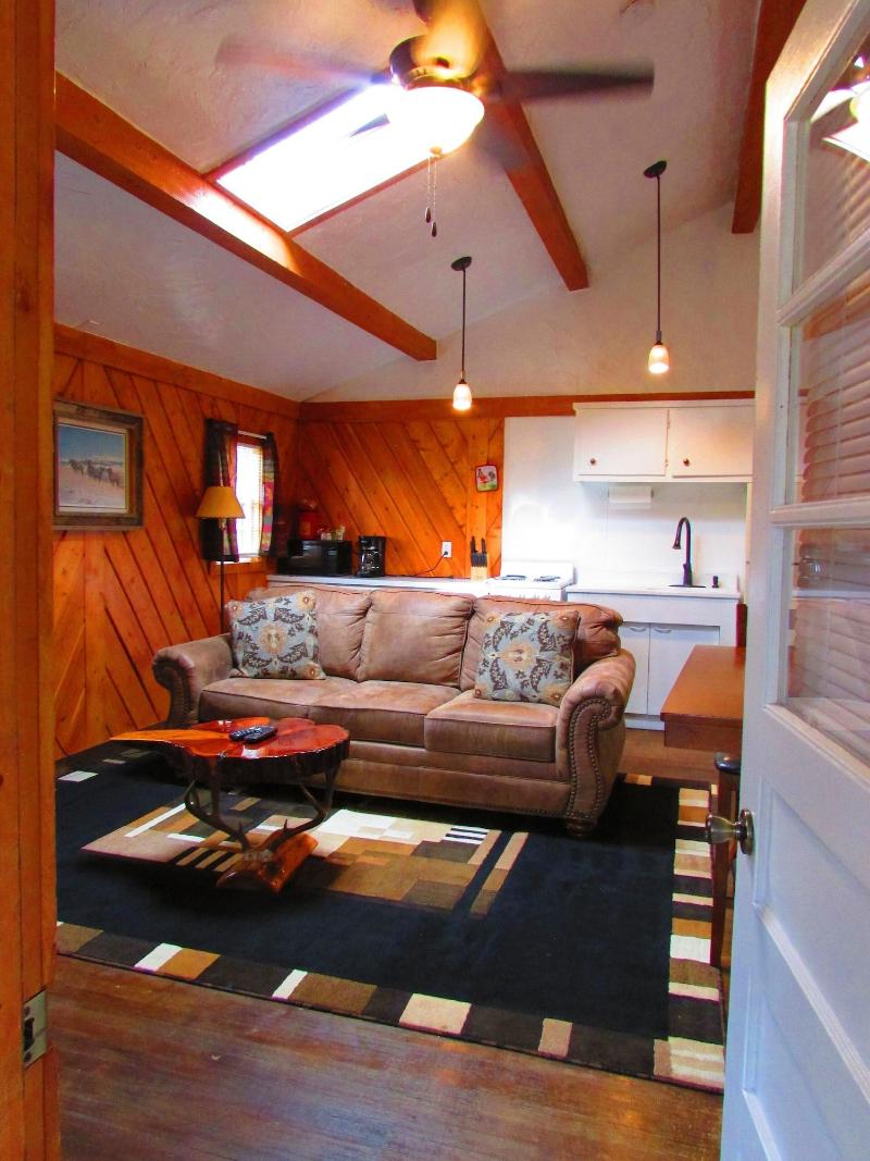 Chinook Winds Motel image
