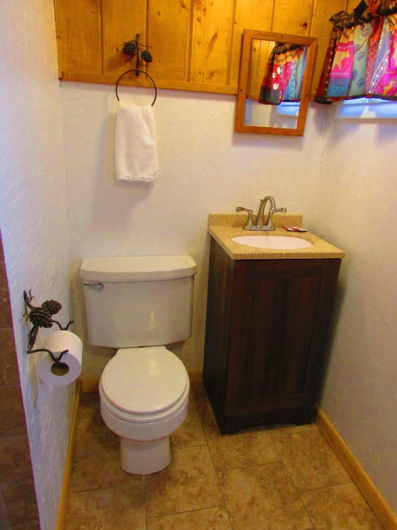Chinook Winds Motel image