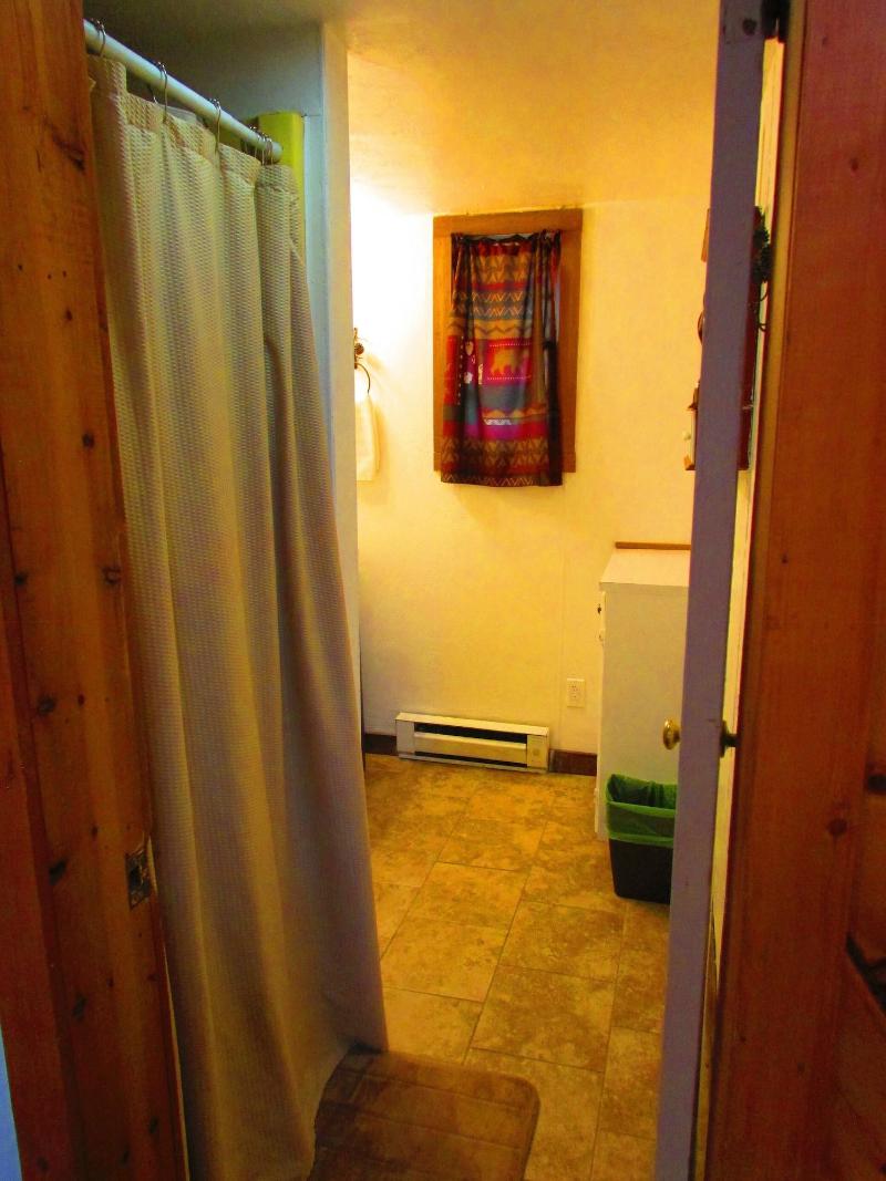 Chinook Winds Motel image