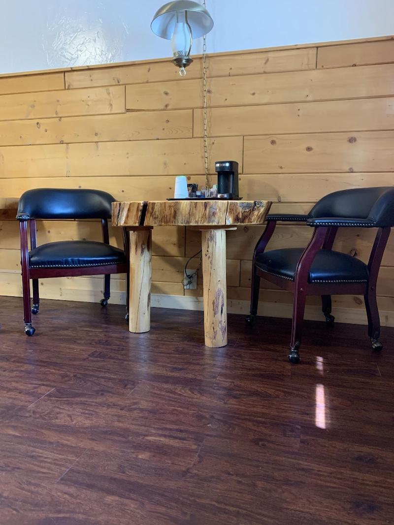 Chinook Winds Motel image