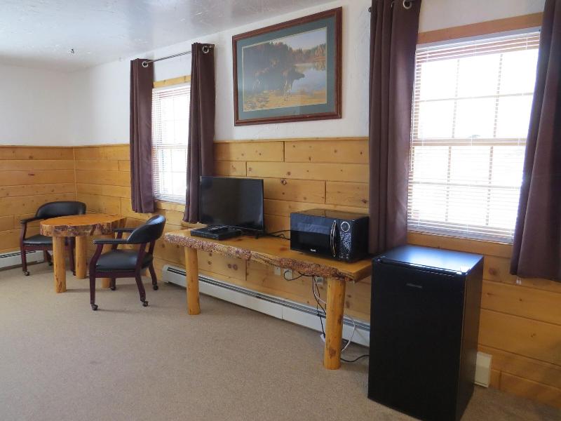 Chinook Winds Motel image