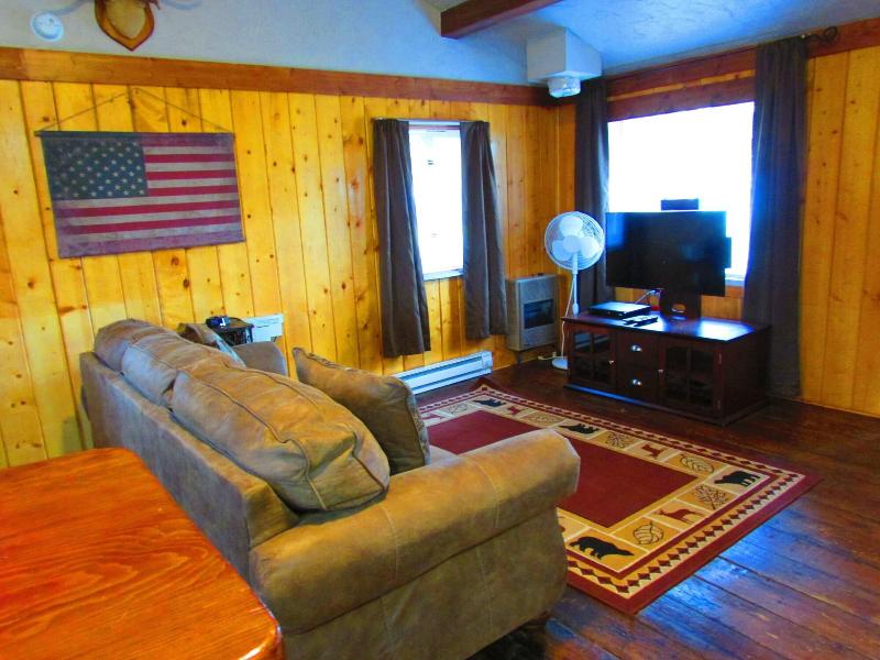 Chinook Winds Motel image