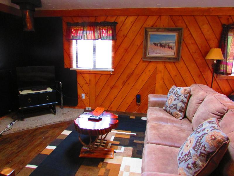 Chinook Winds Motel image