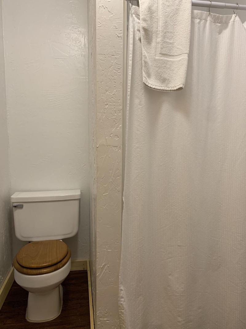 Chinook Winds Motel image