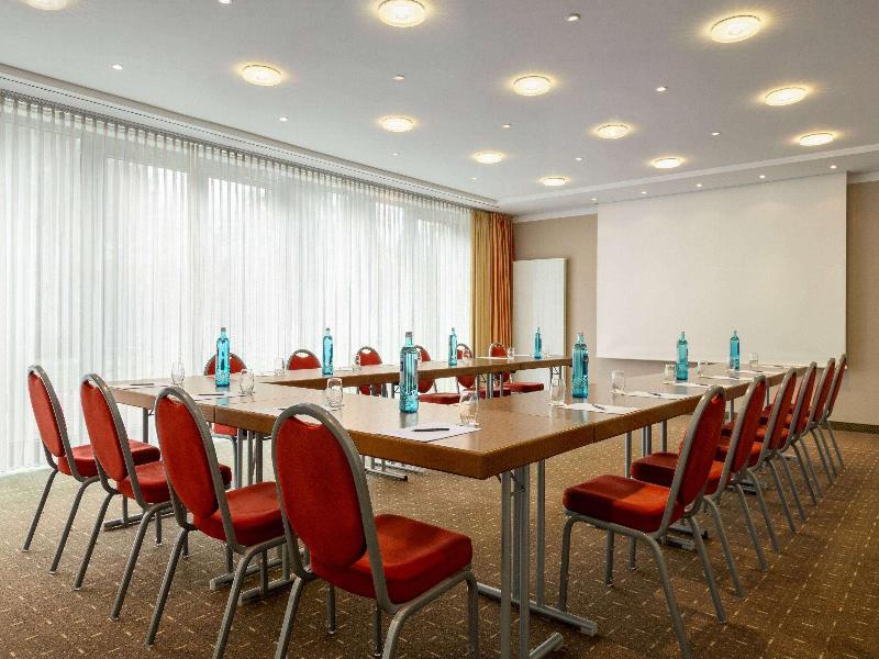 Ramada by Wyndham Duesseldorf Ratingen image