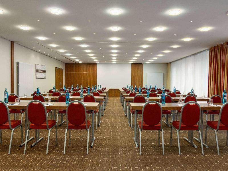 Ramada by Wyndham Duesseldorf Ratingen image