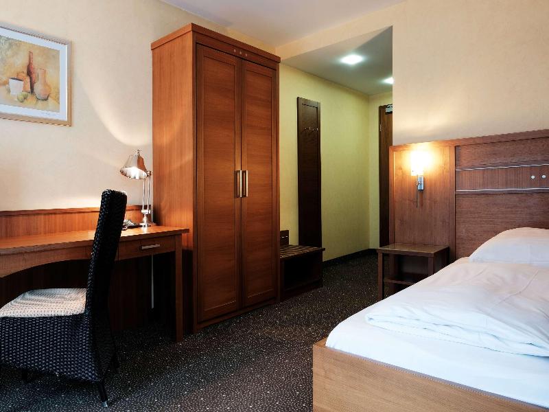 Ramada by Wyndham Duesseldorf Ratingen image