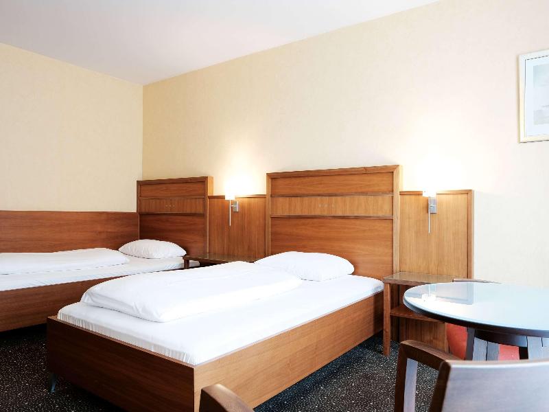 Ramada by Wyndham Duesseldorf Ratingen image