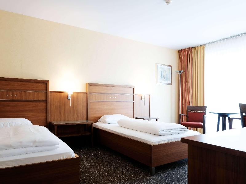 Ramada by Wyndham Duesseldorf Ratingen image