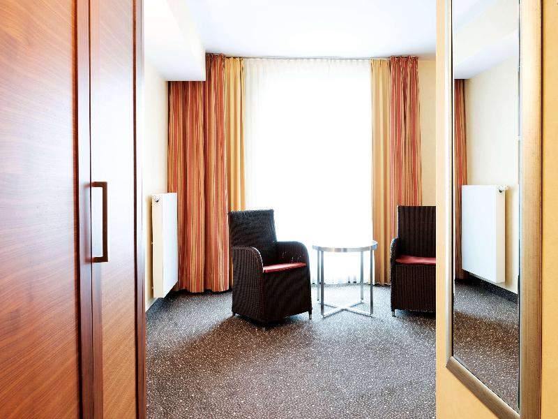 Ramada by Wyndham Duesseldorf Ratingen image