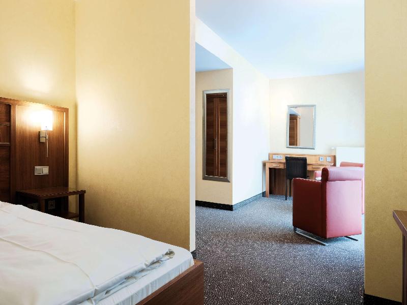 Ramada by Wyndham Duesseldorf Ratingen image