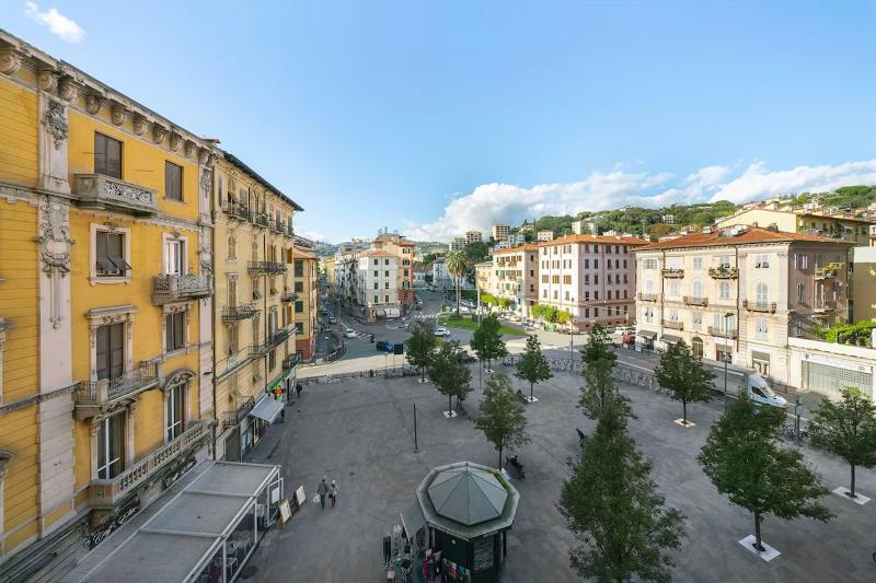 Cinque Terre Gateway image