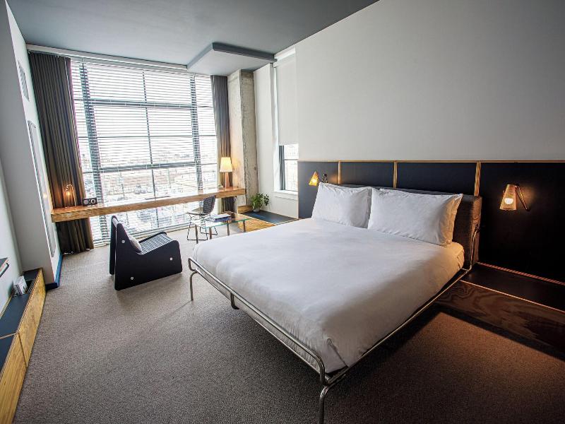 The Emily Hotel image