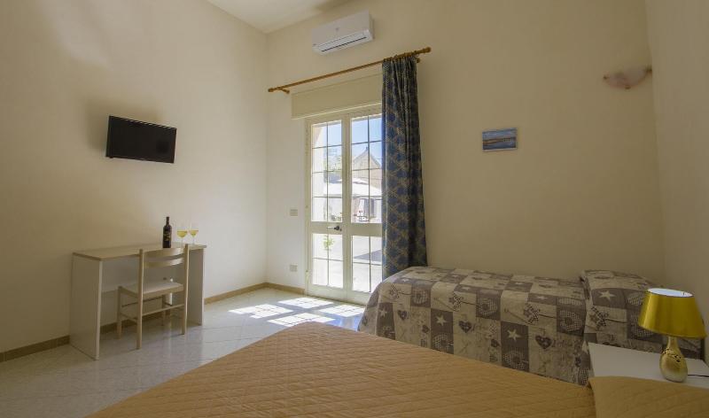 B&B Isole Dello Stagnone image