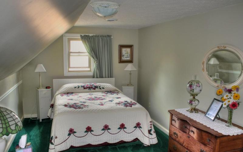 Los Gatos Bed & Breakfast image