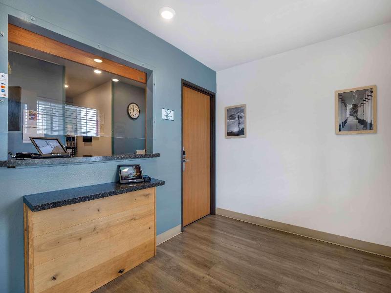 Woodspring Suites Wichita South image