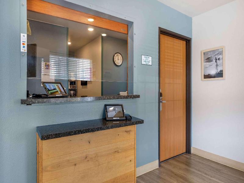 Woodspring Suites Wichita South image