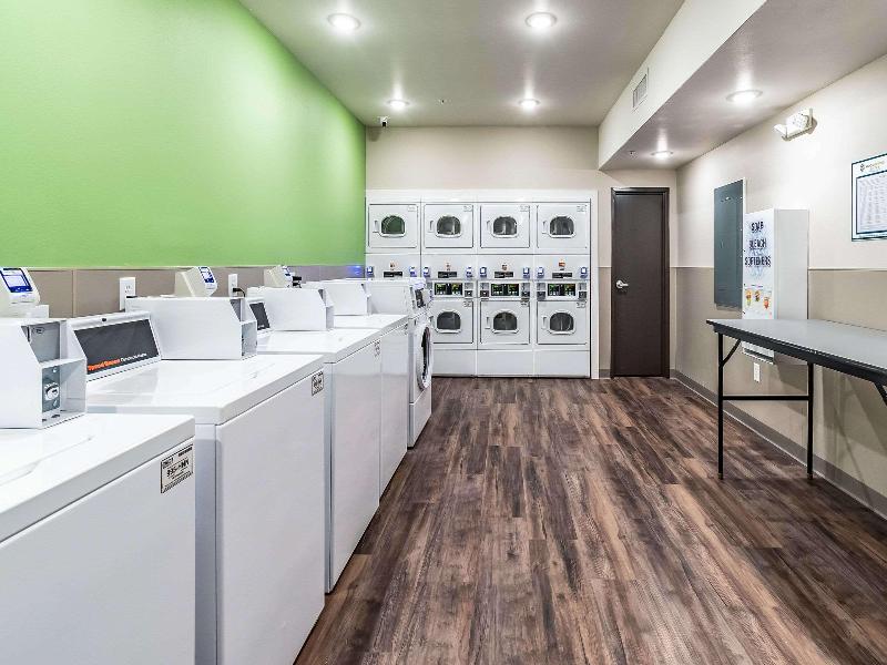 Woodspring Suites Indianapolis Zionsville image
