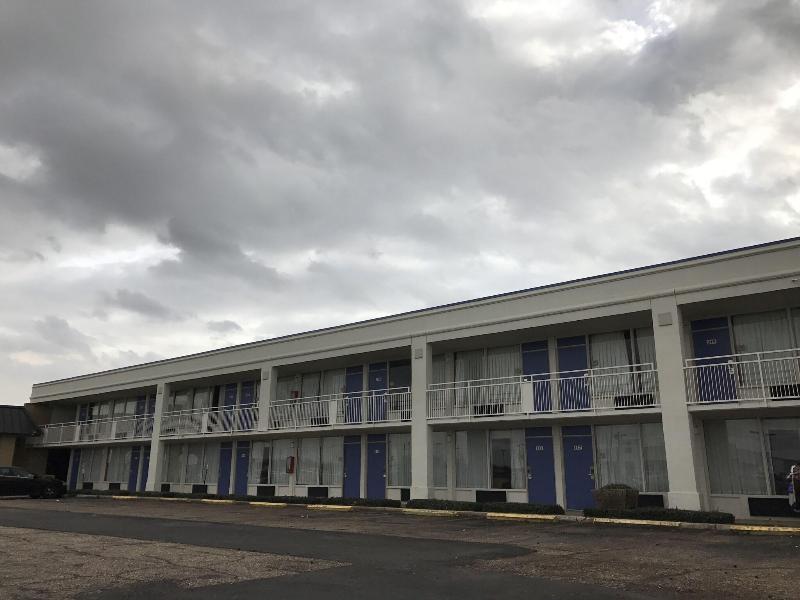 Motel 6 Natchitoches, LA image