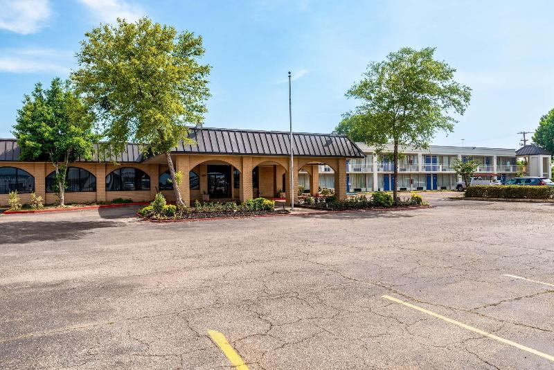 Motel 6 Natchitoches, LA image