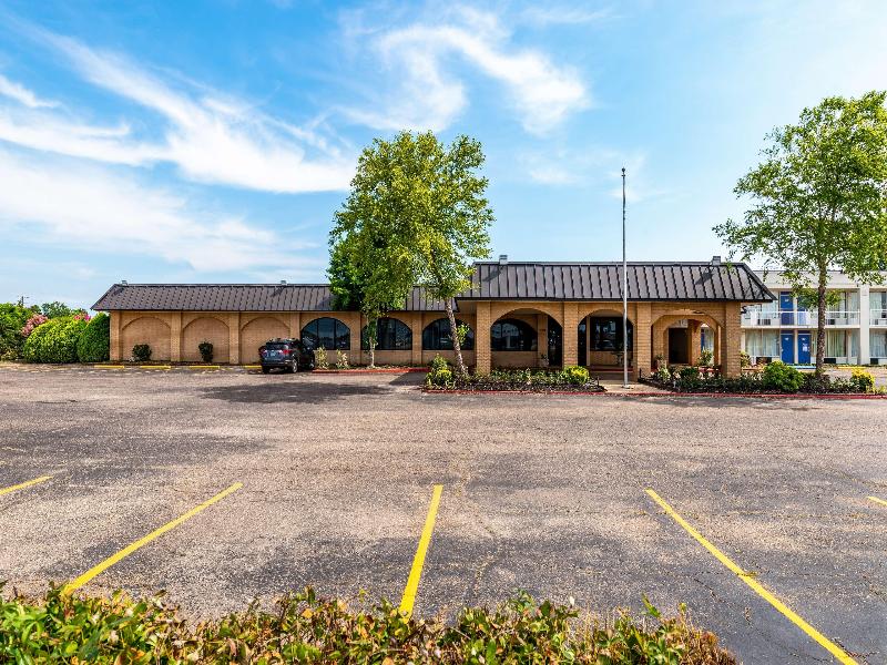 Motel 6 Natchitoches, LA image