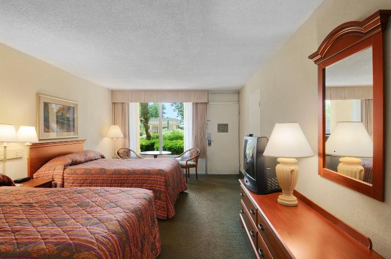 Motel 6 Natchitoches, LA image