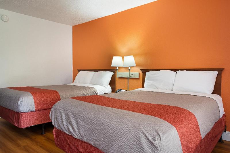 Motel 6 Natchitoches, LA image