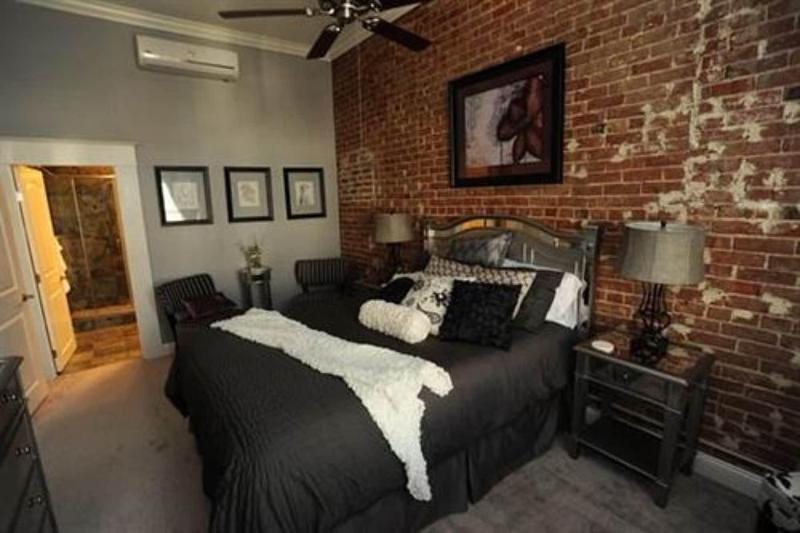 Hamilton House Inn image