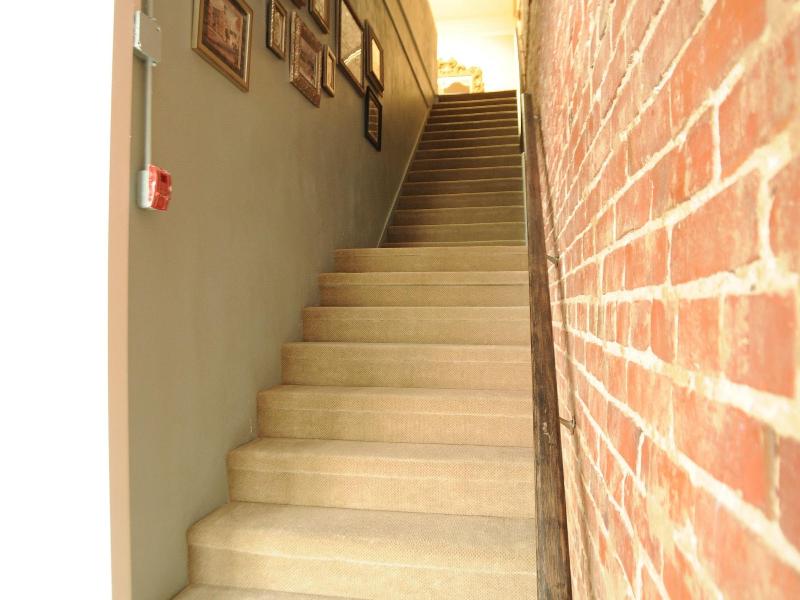 Hamilton House Inn image