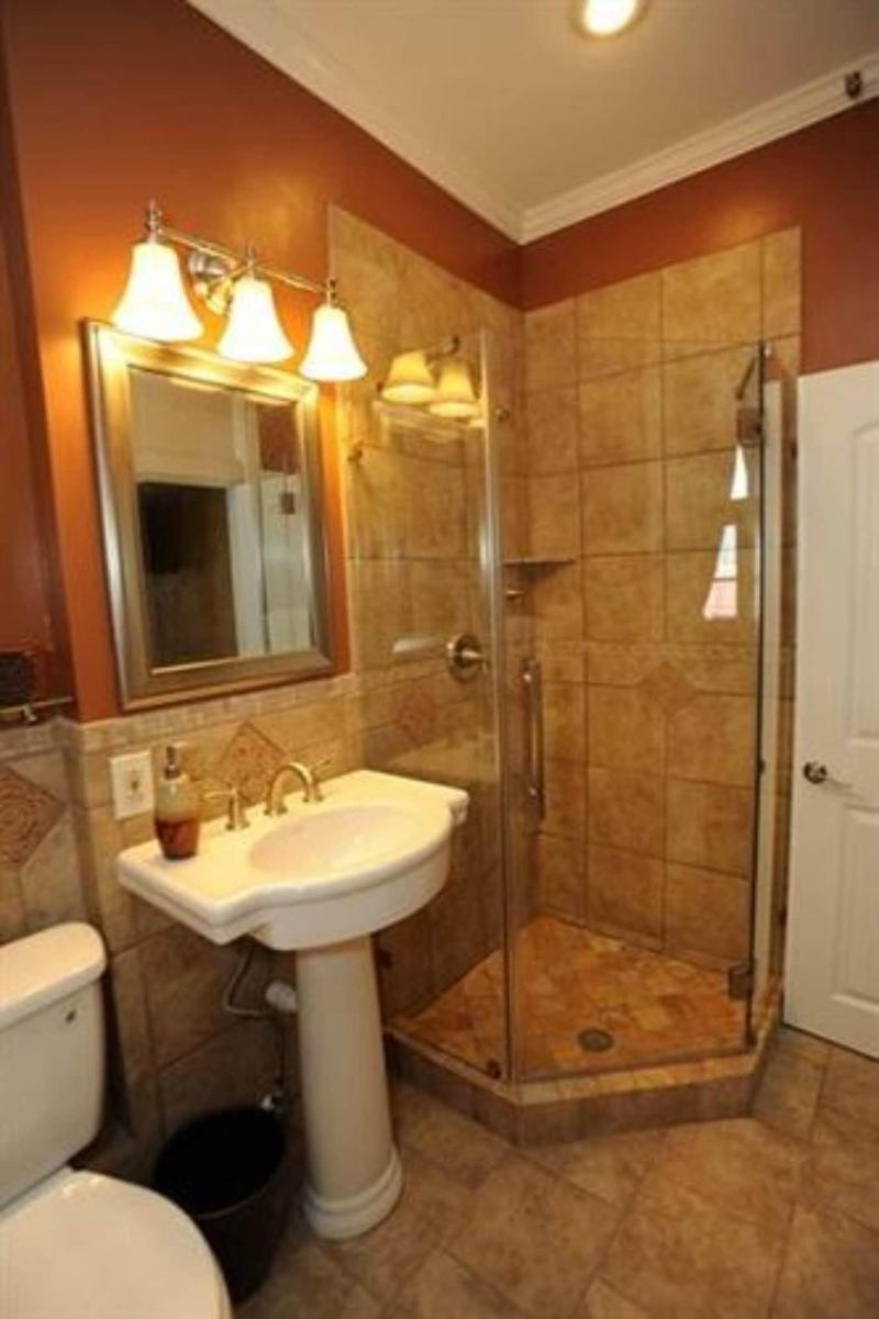 Hamilton House Inn image