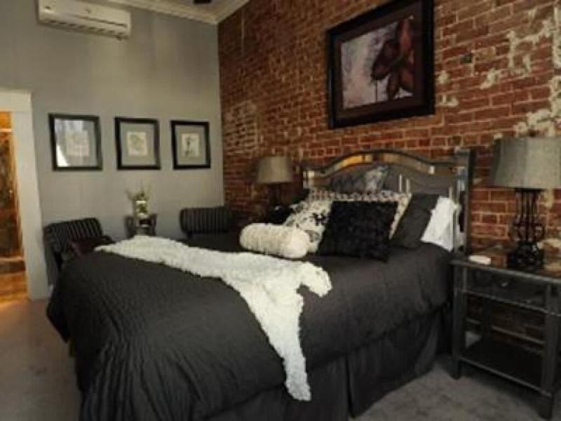 Hamilton House Inn image