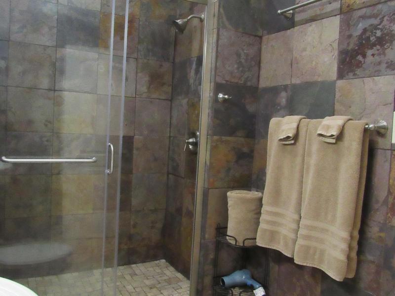 Hamilton House Inn image