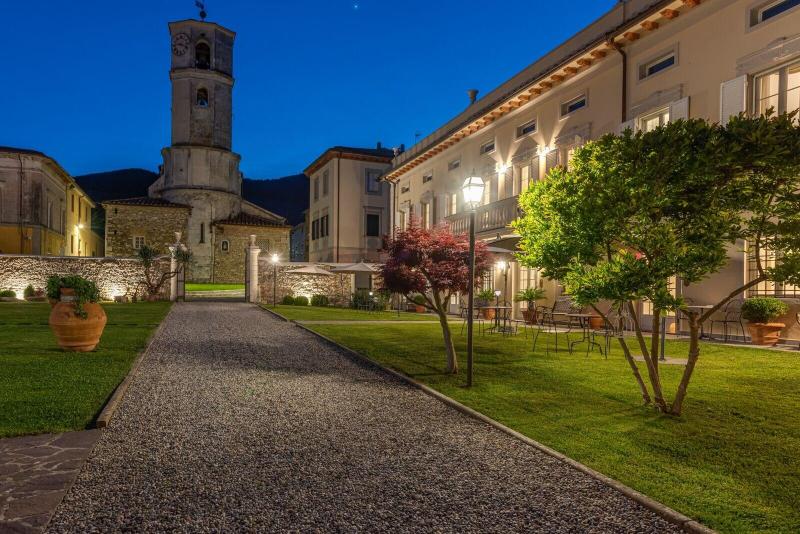 Villa Del Papa image