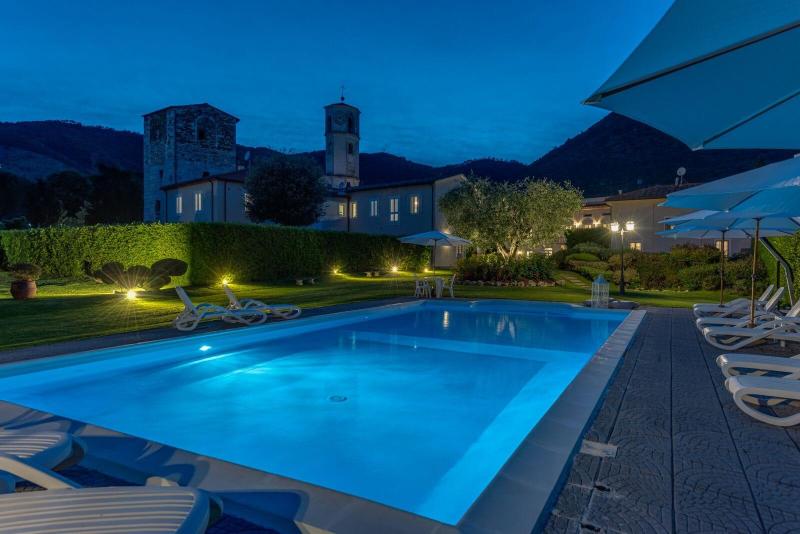 Villa Del Papa image