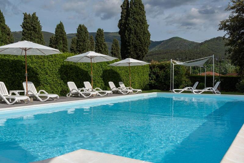 Villa Del Papa image