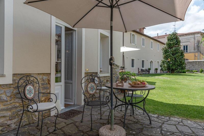 Villa Del Papa image