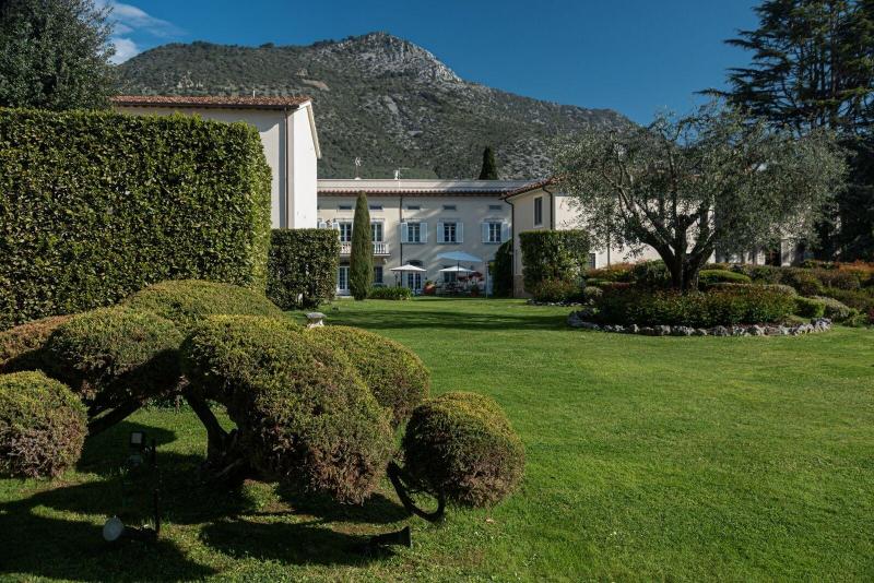 Villa Del Papa image