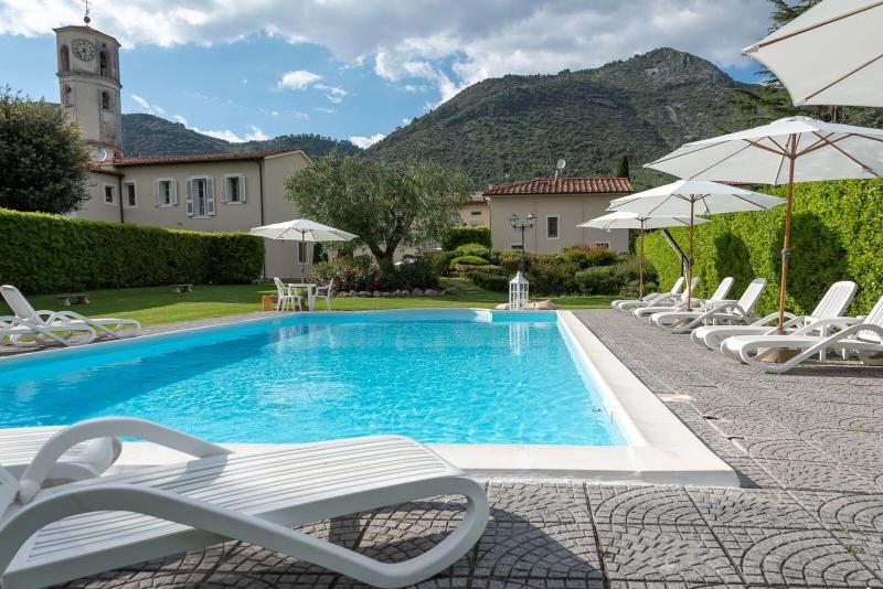 Villa Del Papa image