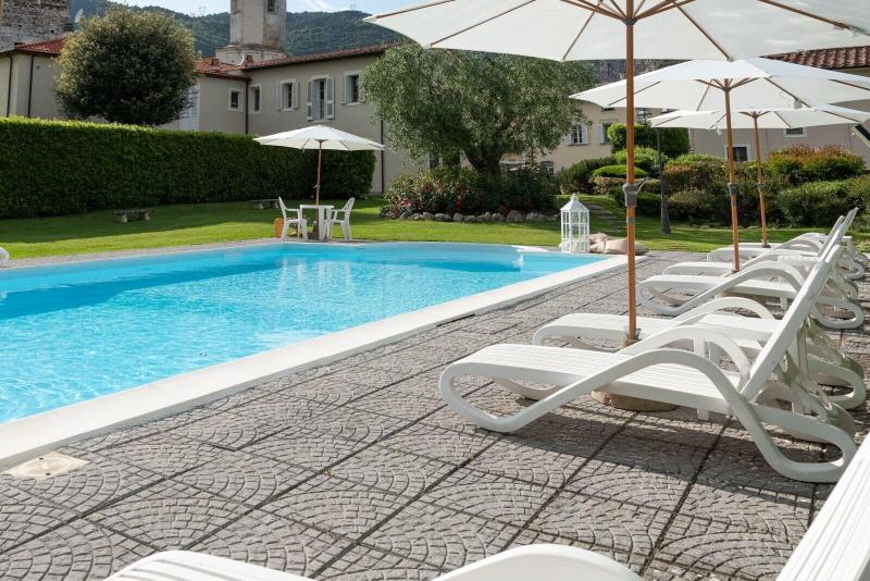 Villa Del Papa image