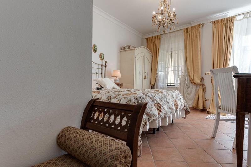 Villa Del Papa image