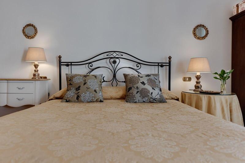 Villa Del Papa image