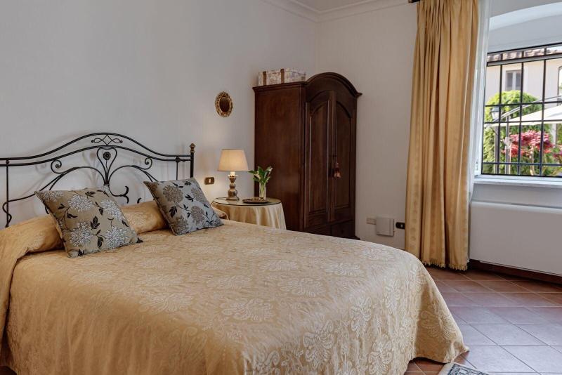 Villa Del Papa image