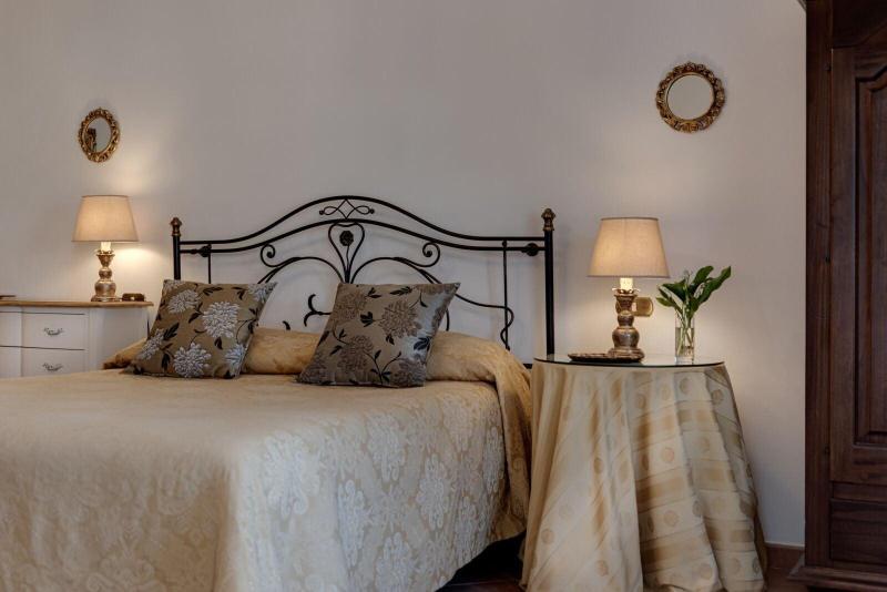 Villa Del Papa image
