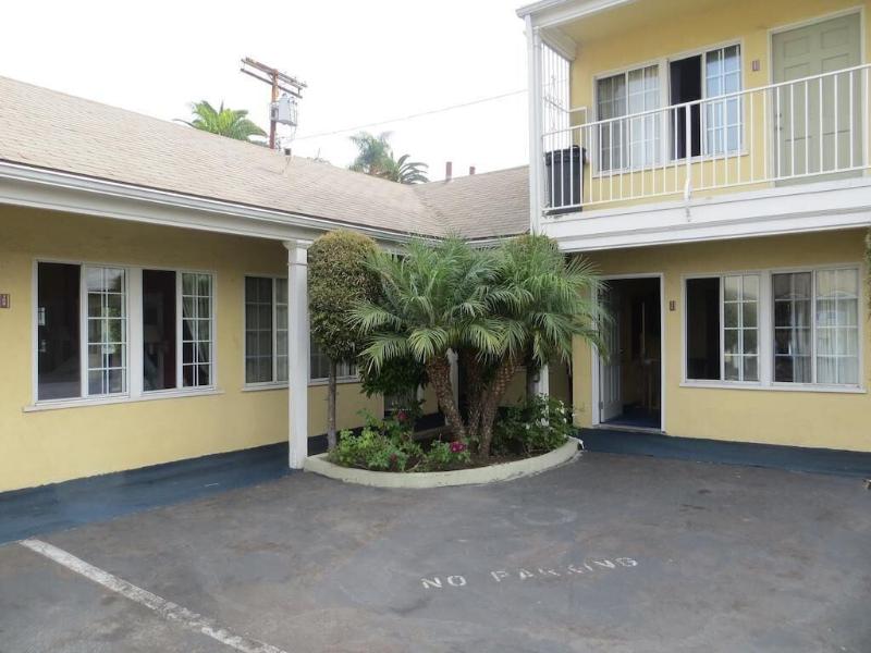 Friendship Motor Inn image