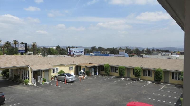 Friendship Motor Inn image