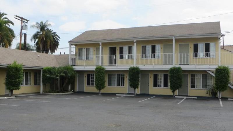 Friendship Motor Inn image