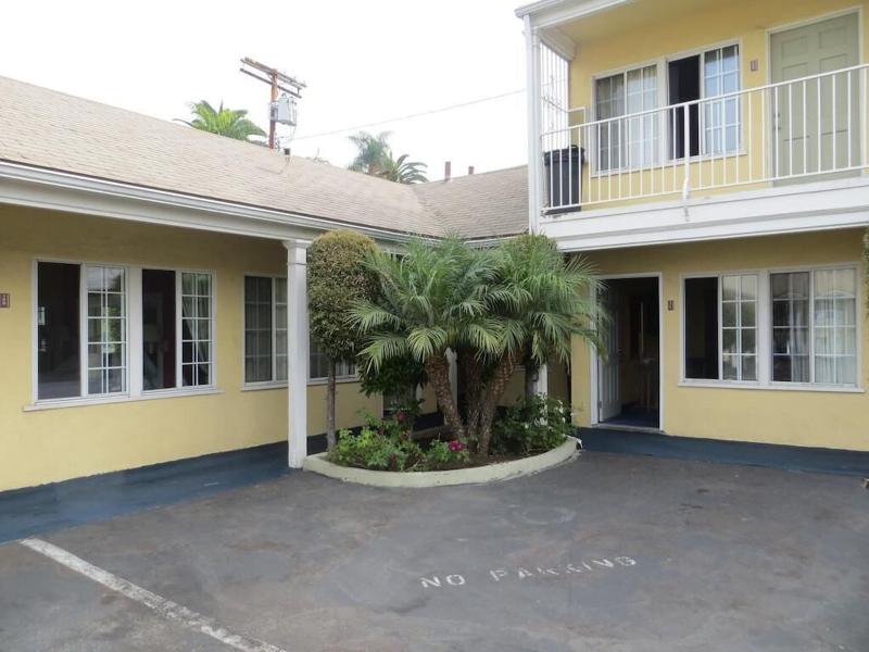 Friendship Motor Inn image